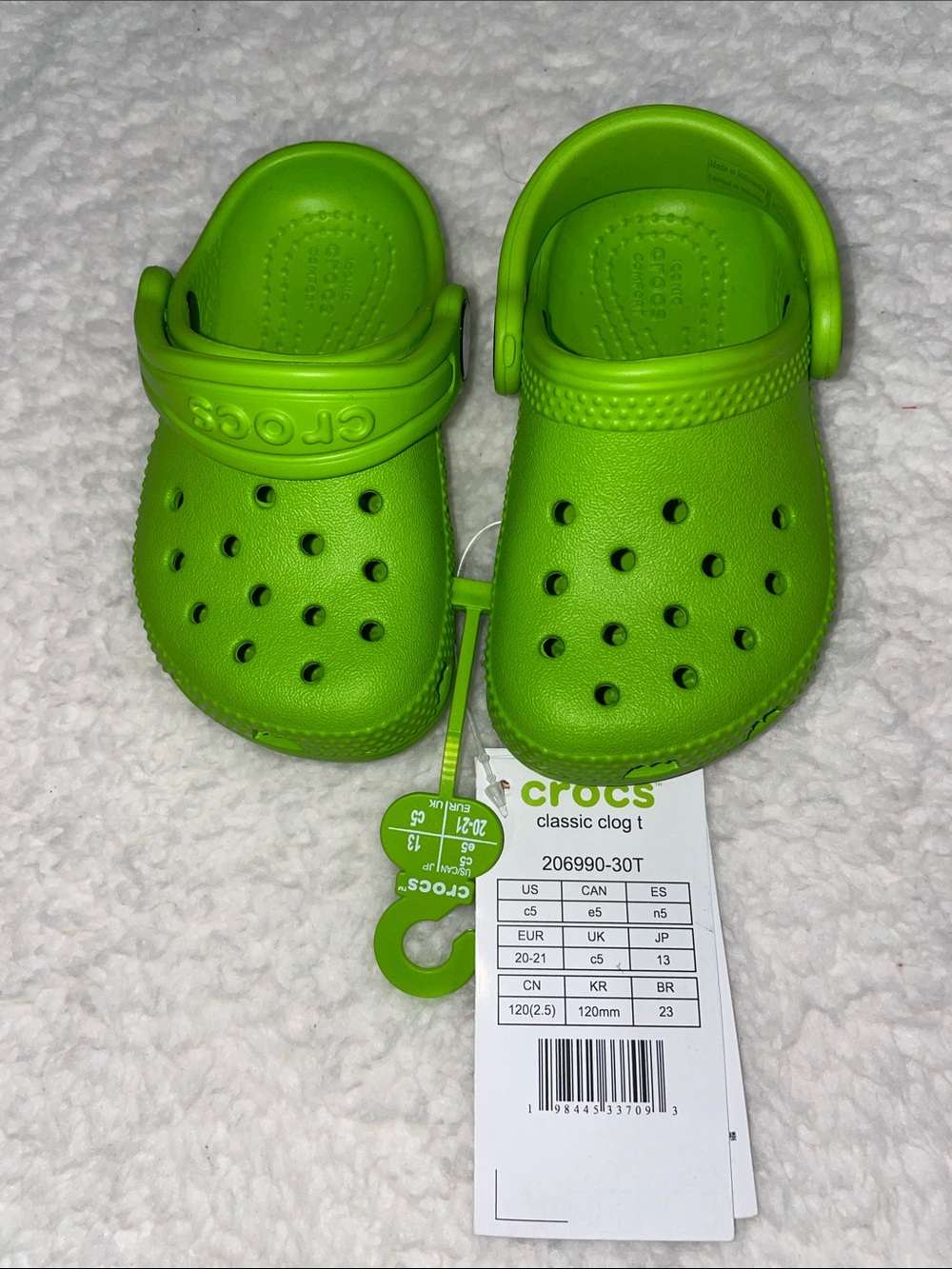CROCS Little Kids Classic Clog in Croc Green
